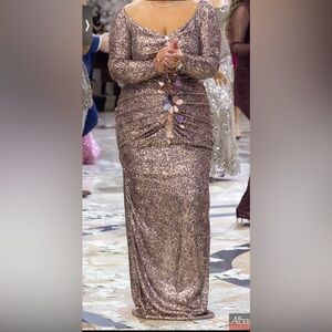 Albina Dyla Glamorous Sequin Pencil Skirt in Gold